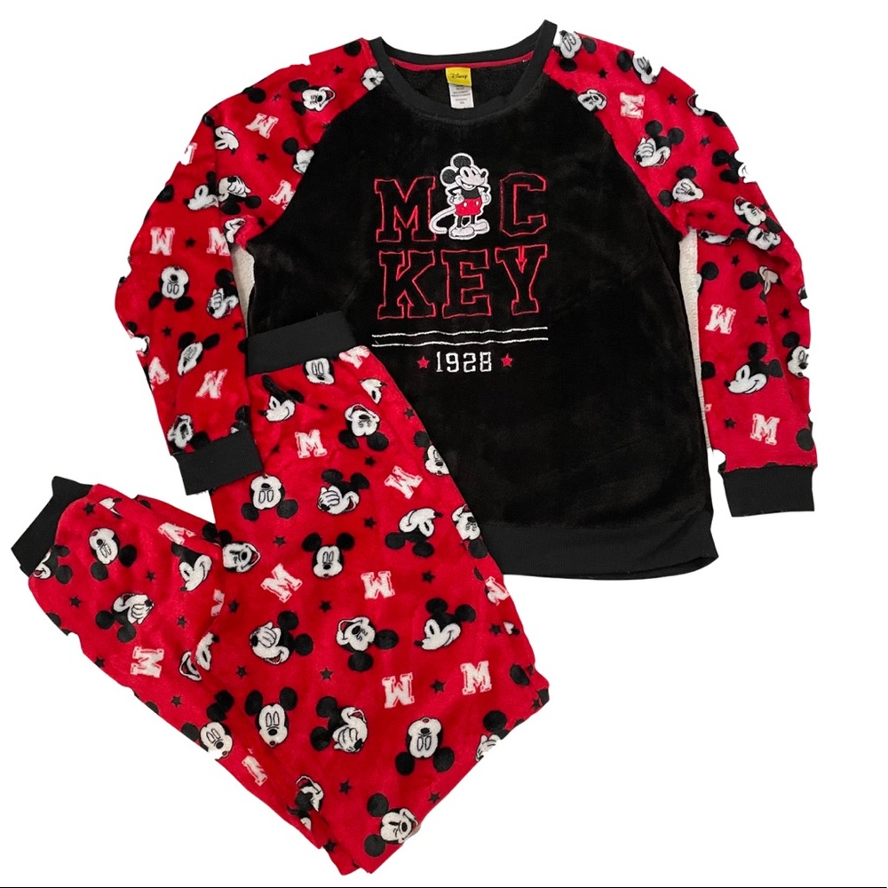 Mickey PJ’s Women Disney Mickey Mouse Fleece 100% Polyester Long Sleeve